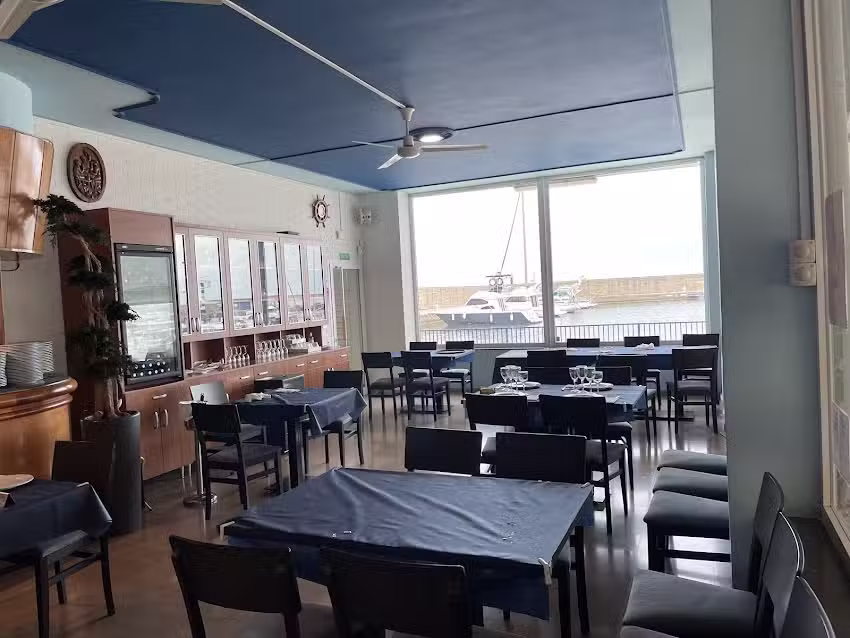 Bar restaurante El N&agrave;utic Les Cases