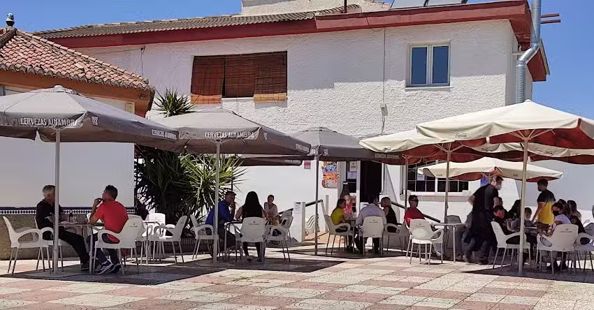 Bar restaurante El Rinc&oacute;n del Tito Paco/ gastrobar Trisquel