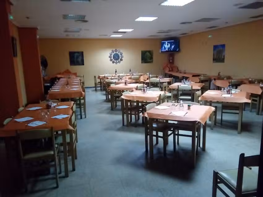 Bar Restaurante El Sauce