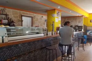 Bar-Restaurante El Surtidor