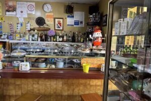 Bar Restaurante- Estanco-Punto Oficial De La Once