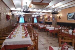 Bar restaurante Fog&oacute;n Rojas