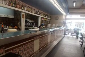 Bar Restaurante Gin&eacute;s