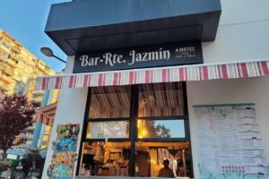 Bar Restaurante Jazm&iacute;n