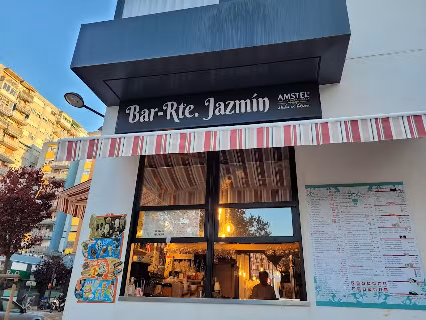 Bar Restaurante Jazm&iacute;n