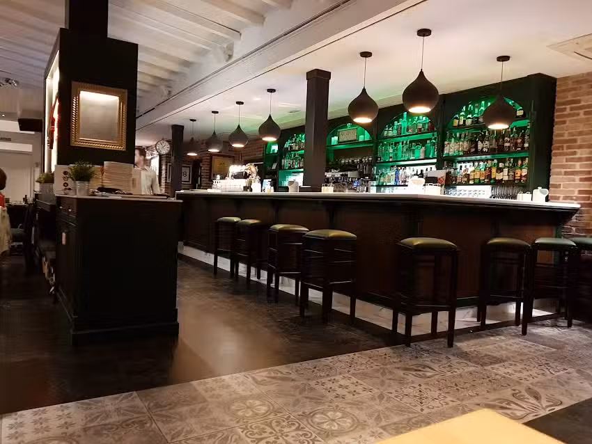 Bar restaurante La Compa&ntilde;&iacute;a (Granada)