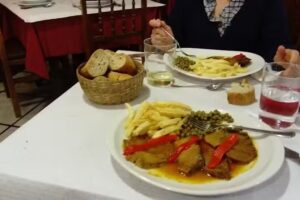 Bar Restaurante La Estaci&oacute;n &ndash; La Colorada