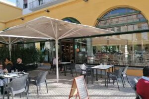 Bar-restaurante La Hoster&iacute;a del Prado