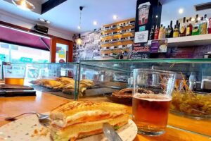 Bar Restaurante La Kazuela