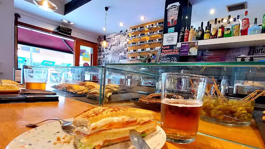 Bar Restaurante La Kazuela