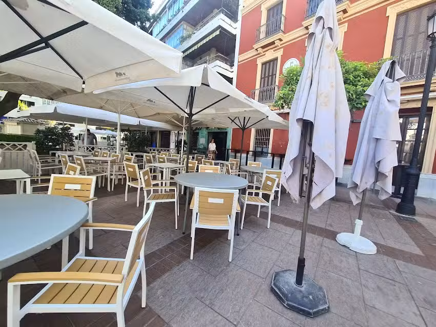 Bar Restaurante La Plaza