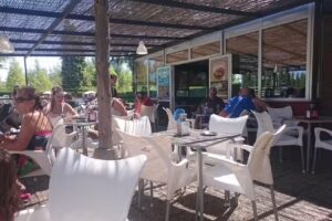 Bar Restaurante Las Piscinas Brillante