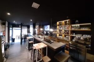 Bar Restaurante, Les Villes