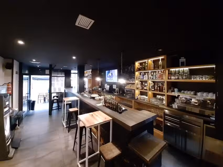 Bar Restaurante, Les Villes
