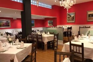 Bar Restaurante Los Candiles de To&ntilde;o