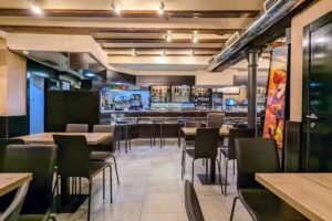 Bar restaurante Los Porches de la Plaza