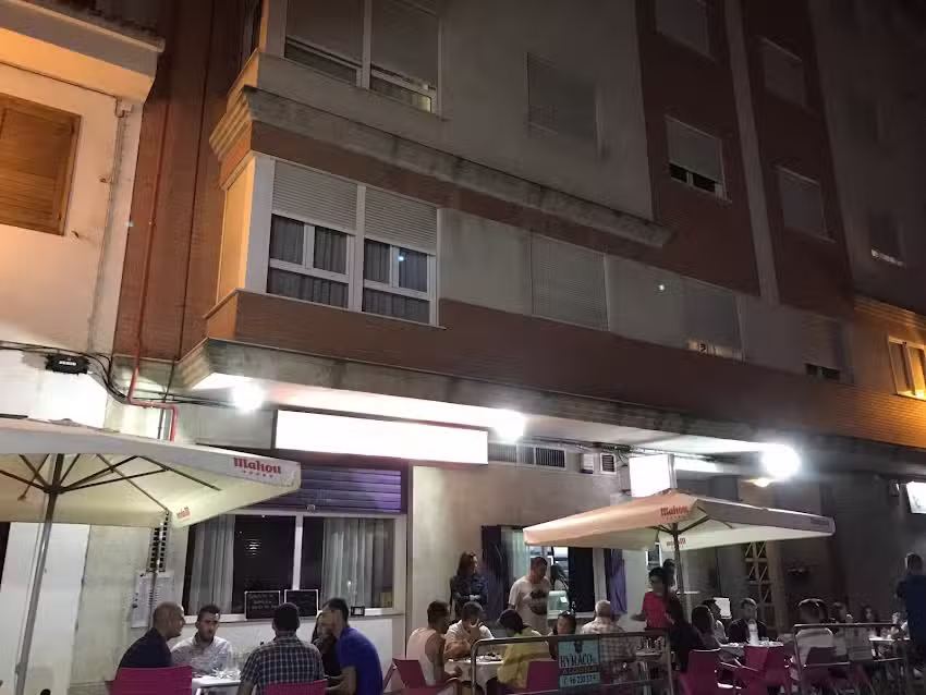 Bar-Restaurante Morado.