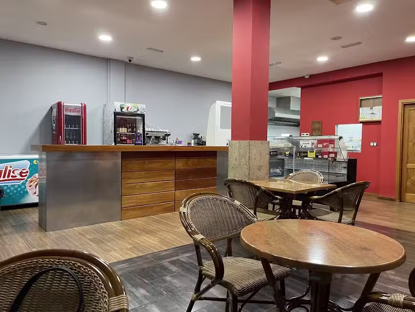 Bar restaurante Piscolabis La Veguetilla