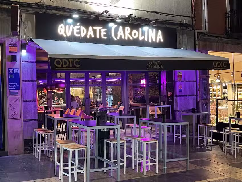 Bar Restaurante Qu&eacute;date Carolina