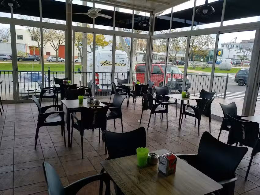 Bar Restaurante Stop &Eacute;bano