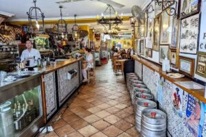 Bar restaurante Taberna Miami