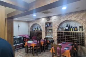 Bar restaurante Torner&iacute;as