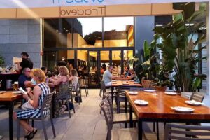 Bar restaurante Tradevo Nervi&oacute;n