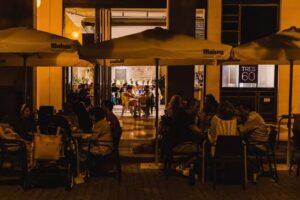 Bar restaurante TRES60