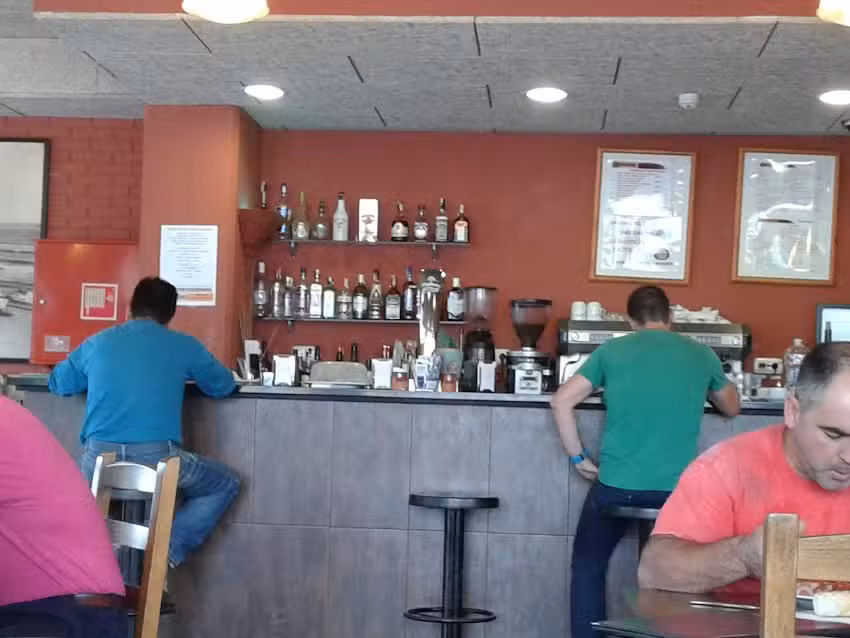BAR/RESTAURANTE UPARAN