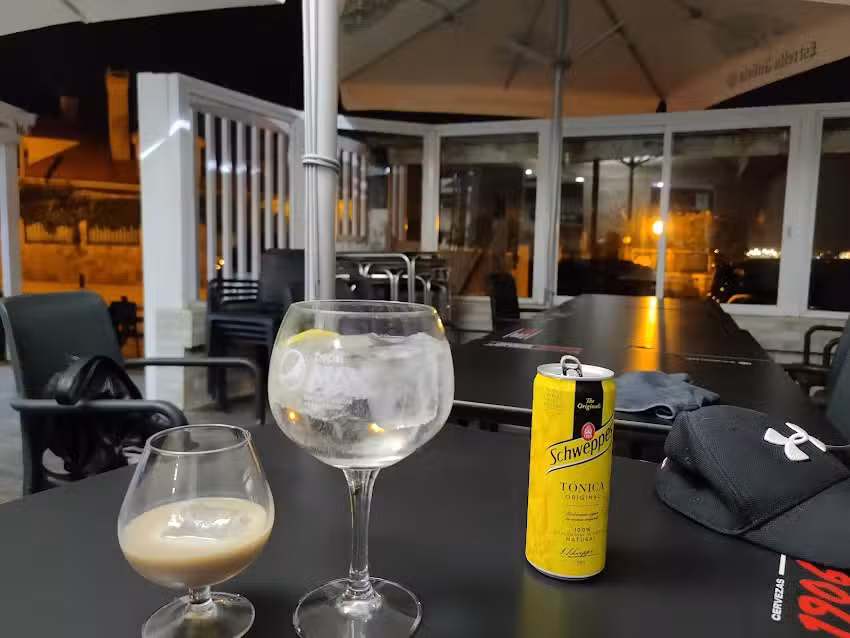 Bar restaurante Varadero Bastiagueiro