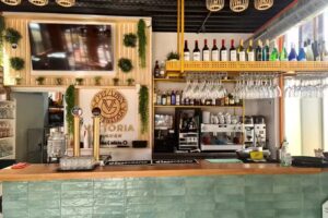 Bar restaurante Victoria Garden