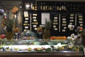 Bar Restaurante Vint i Cinc, Gav&agrave;