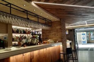 Bar Restaurante &ndash; ZANPA