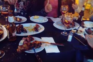 Bar Rinconcito Del Monstruo ( Dominicano )