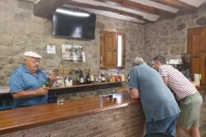 Bar R&iacute;o Chico