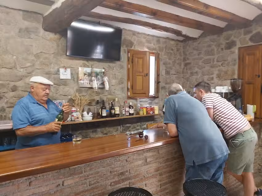 Bar R&iacute;o Chico