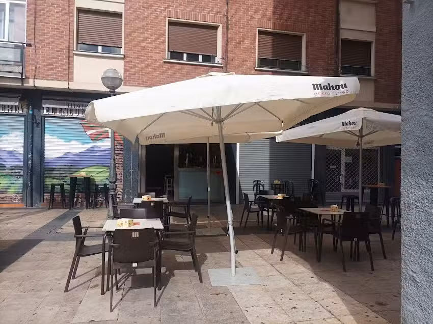 BAR RIO ( el de los Txampis)