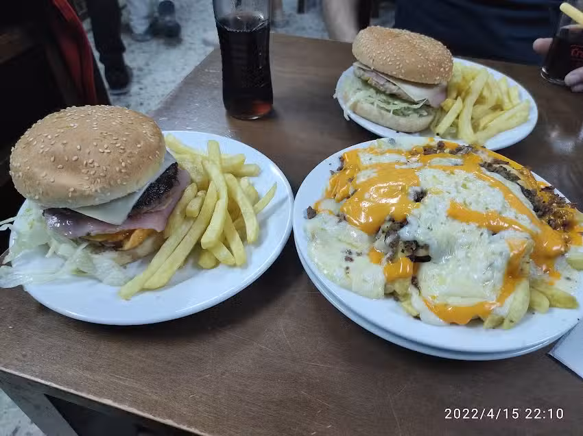Bar Roberto &ndash; &laquo;Pe&ntilde;a Los Hacha&raquo;
