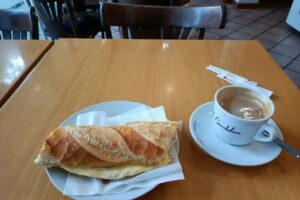 Bar Rodalies Sant Boi de Llobregat.