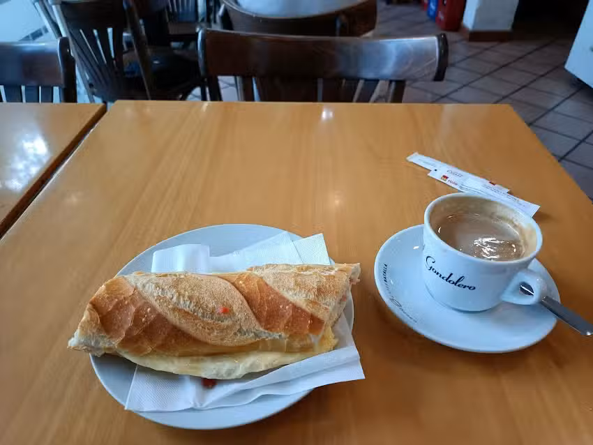 Bar Rodalies Sant Boi de Llobregat.