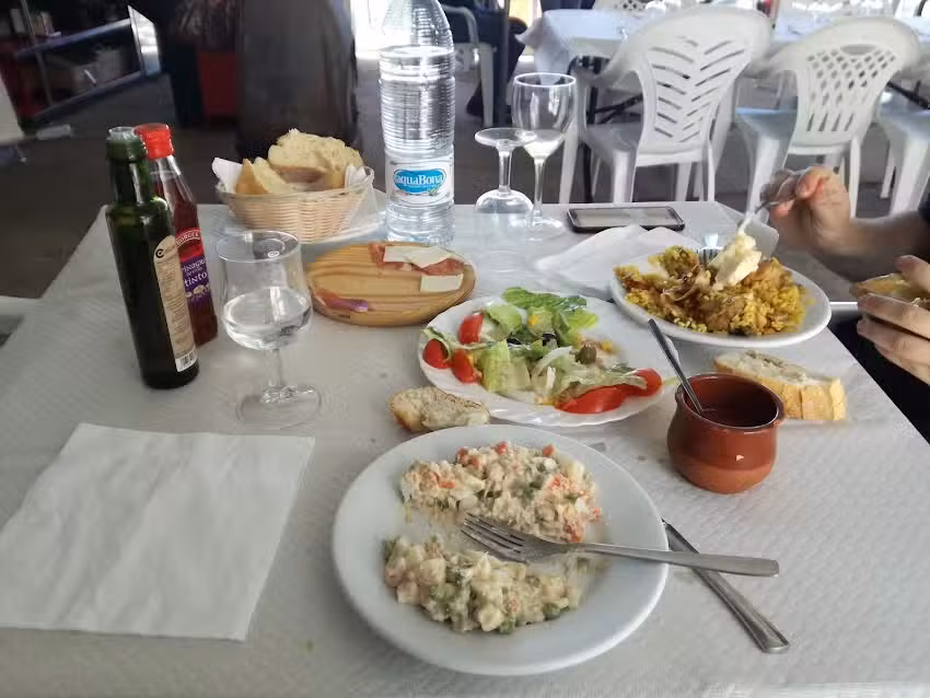 Bar Rte y ALOJAMIENTO RURAL el Castillo