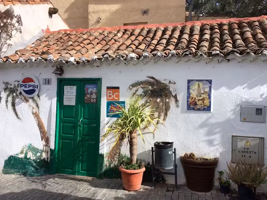 Bar Silencio Casa Flora mini market & Bochinche