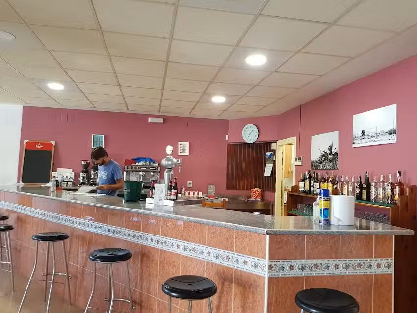 Bar Social Almuniente