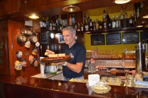 Bar Steakhaus Kaj&uuml;te