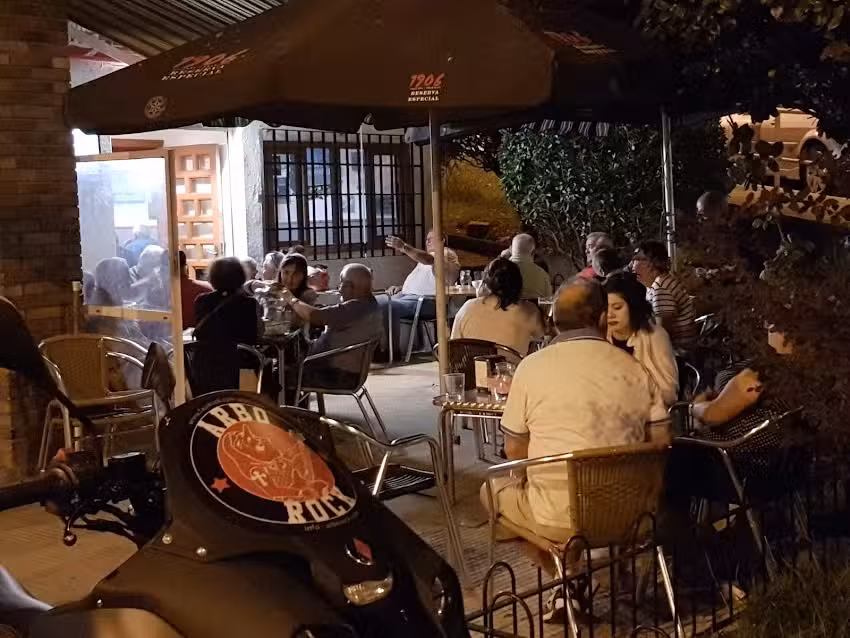 Bar Taper&iacute;a &ndash; A vi&ntilde;a de Arbo