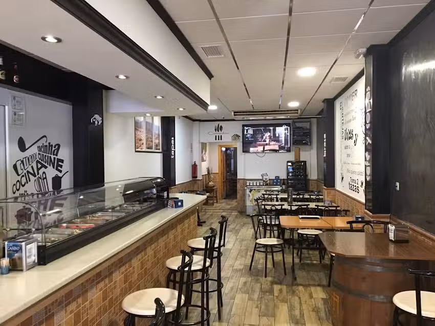 Bar Taper&iacute;a-Braser&iacute;a La Casica.