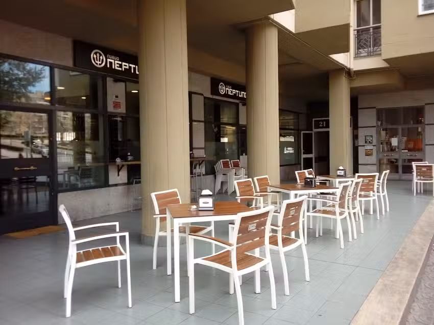 Bar Taper&iacute;a Neptuno C&aacute;ceres