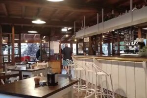 Bar-terraza El Patio Infiesto