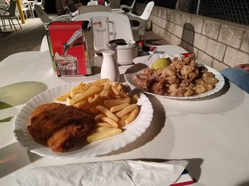 Bar Terraza Piscina Municipal