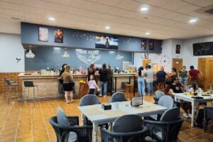 BAR TERRAZA PUB Ave Fénix